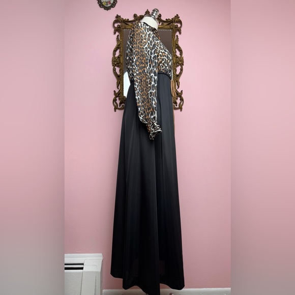 Vintage 60s Vanity Fair Black Leopard Animal Print Hostess Collar Nightgown P - Picture 4 of 9